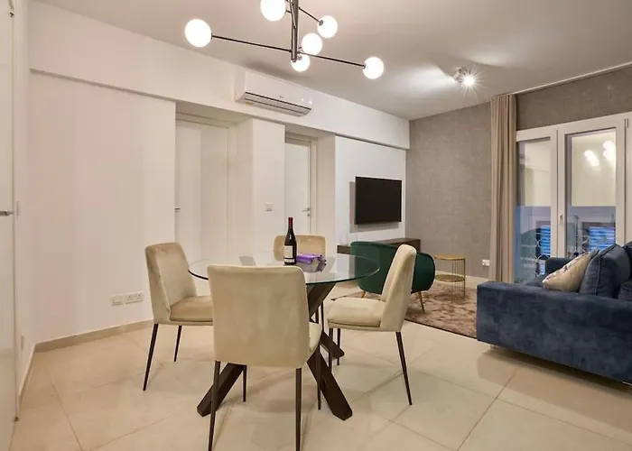 Luxury & 2 Min Away * Saint Julian's