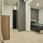 Luxury & 2 Min Away