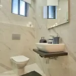 Luxury & 2 Min Away Apartamento *